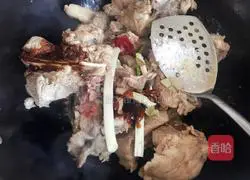 Illustration of braised pork bones 6