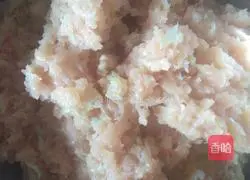 Illustration of how to make chicken breast meatballs with water 1