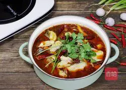 Illustration of how to make spicy boiled fish 14