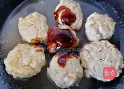 Illustration of how to make sweet and sour meatballs 8