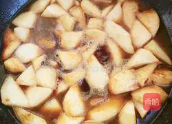 Illustration of braised radish cubes 5