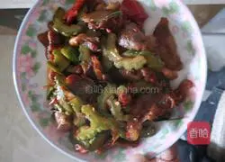 Easy-to-use recipe for stir-fried bitter melon with pickled pepper 5
