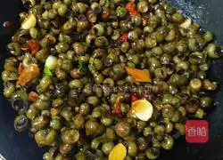 Illustration of how to make spicy snails 4