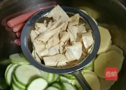 Illustration of street fried skewers 1