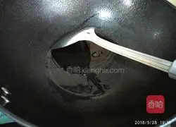 Potato and carrot stewed chicken and ribs Practice illustration 7