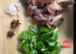 Illustration of how to make delicious braised chicken 1