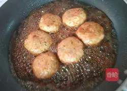 Illustration of how to make sweet and sour yam meatballs 12