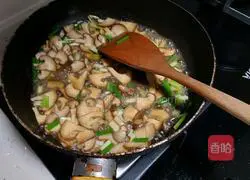 Illustration of how to make fried chicken breast with mushrooms 6