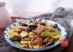 Illustration of how to make stir-fried beef with lettuce and yam 16