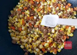 Illustration of how to make fried minced meat with corn kernels 13