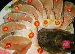 Peacock's tail open Illustration of how to cook fish 1