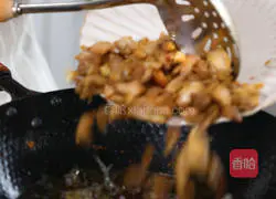 Illustration of how to make spicy spicy chicken 4