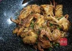 Illustration of how to make noodles with crabs 12