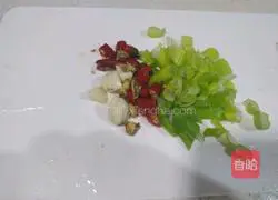 Illustration of how to make spicy fried clams 2