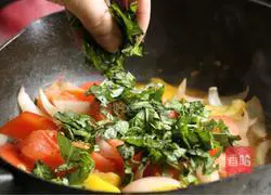 Thai Basil Shrimp Recipe Illustration 14