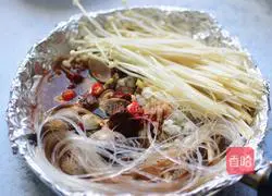 Illustration of how to make tinfoil flower nail powder 5