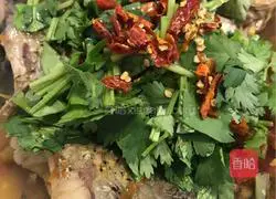 Illustration of how to make spicy beer fish 6