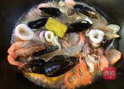 Simple version of curry seafood recipe 8