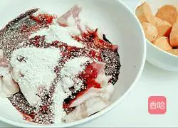 Illustration of how to make steamed pork with rice flour 6