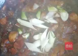 Illustration of how to make braised pork at home 9