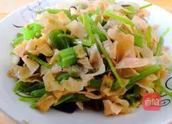 Illustration of how to make celery tofu skin 9