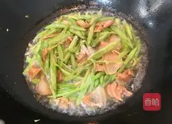 Illustration of how to make bacon and green beans 13