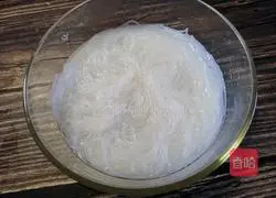 Steamed broccoli with golden garlic vermicelli Practice illustration 2