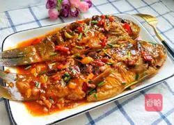 Braised crucian carp recipe 19