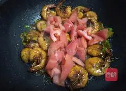 Illustration of how to make tomato-fried prawn bento 6