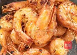 Illustration of Braised Prawns in Oil 10