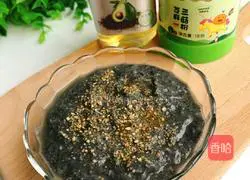 Illustration of how to make black rice sausage 8