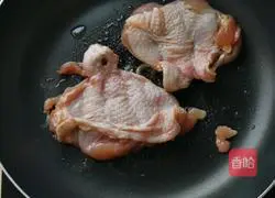 Illustration of how to make pan-fried chicken steak 3