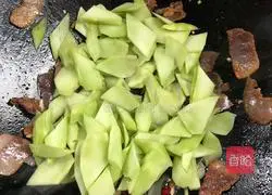 Illustration of Stir-fried Bacon and Lettuce 9