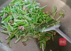 Illustration of how to make fried meat with wild bamboo shoots 5