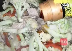 Illustration of how to make stir-fried cauliflower meat 11