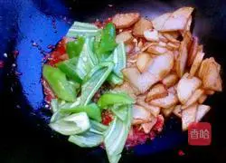 Illustration of how to make dry pot potato slices 5