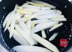 Illustration of how to make crispy fried white asparagus 6