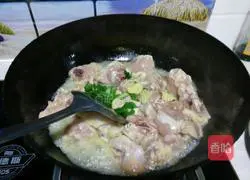 Illustration of how to cook chicken legs and stewed mushrooms 4