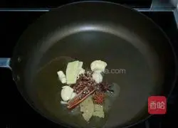 Illustration of how to make braised beef brisket with radish 4
