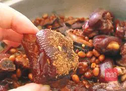 Homestyle Illustration of how to make soy pig trotters 18