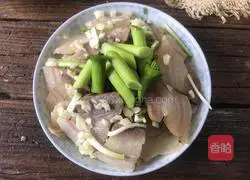 Illustration of how to make garlic bacon 5