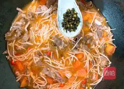 Illustration of how to make fat beef in sour soup 9