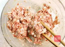 Illustration of how to make long beans stuffed with meat 3