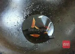 Illustration of shredded pork and king oyster mushroom 6