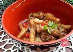 Illustration of making sauce-flavored chicken feet 4