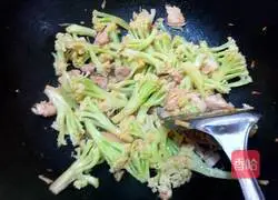 Illustration of how to make cauliflower fried meat 8