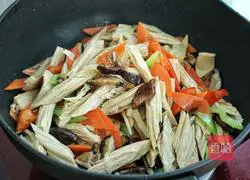 Illustration of how to cook yuba with vegetables and mushrooms 8