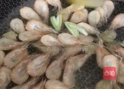 Illustration of how to make salted white shrimp 7