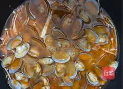 Illustration of making rice noodles 9 