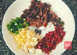 Illustration of home-style fried pork liver 1